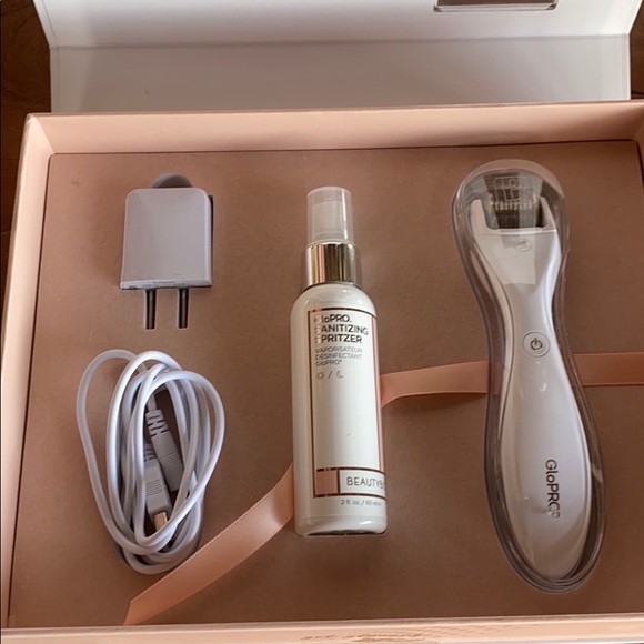 GloPro microneedling regeneration tool - Picture 2 of 3